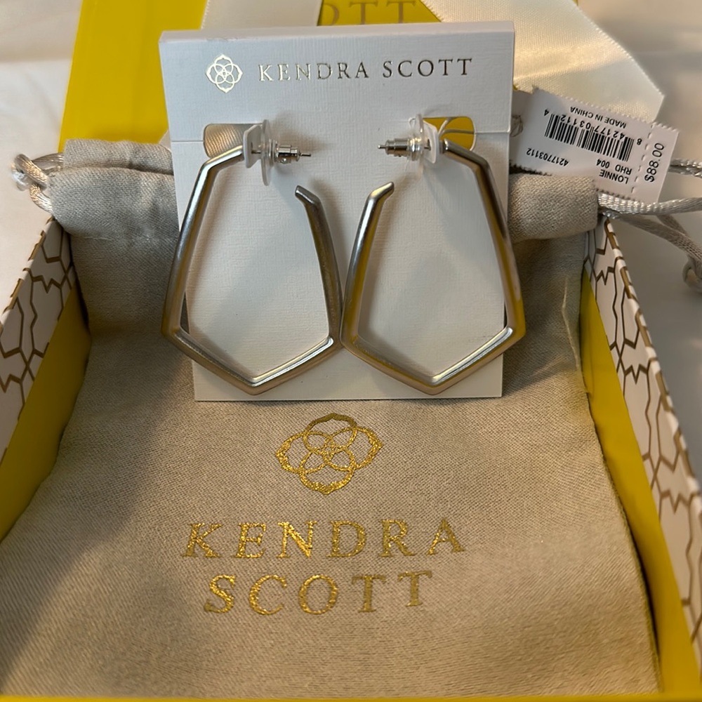 Kendra Scott Lonnie Hoop Earrings in Silver NWT